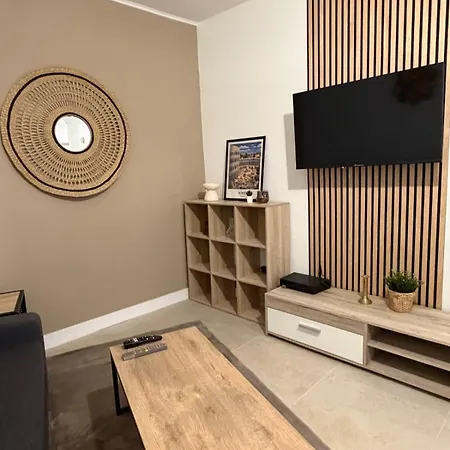 Casa Nemausa アパート ニーム